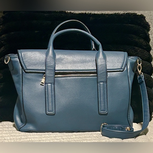 Sandy Lisa Amalfi Shoulder Bag in Dusty Blue - Picture 4 of 5